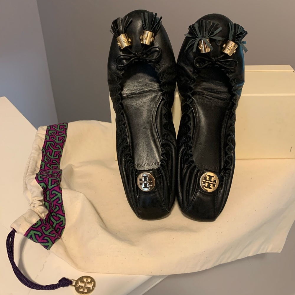 Authentic TORY BURCH Black Leather Ballet Flats